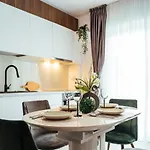 Cozy Special Pallady With Garden & Courtyard Apartamento