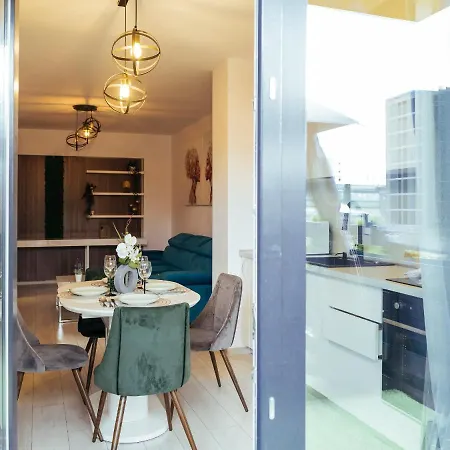 Cozy Special Pallady With Garden & Courtyard Lejlighed *