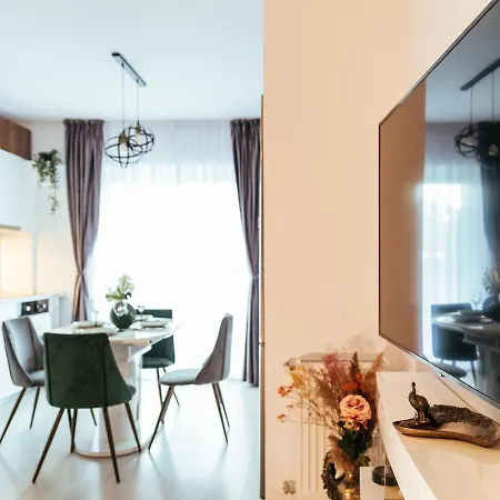 Cozy Special Pallady With Garden & Courtyard