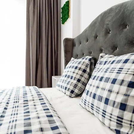 Cozy Special Pallady With Garden & Courtyard Lejlighed