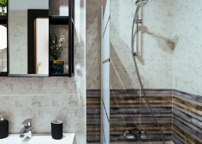 Cozy Special Pallady With Garden & Courtyard Daire Bükreş