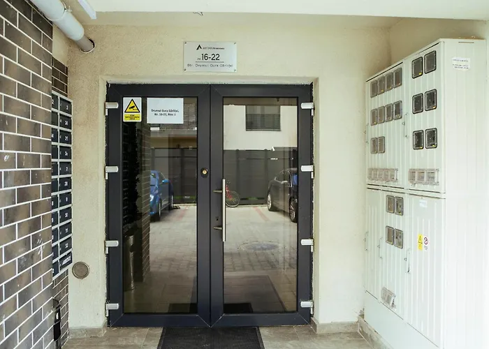 Cozy Special Pallady With Garden & Courtyard Apartament *