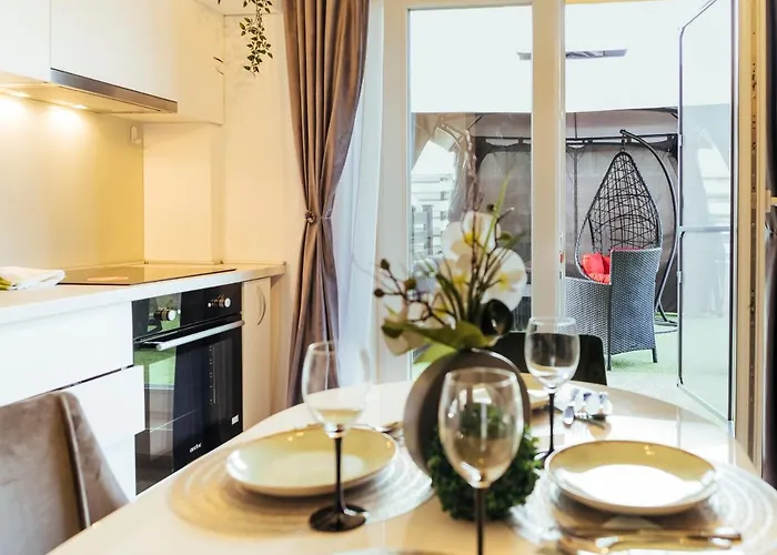 Cozy Special Pallady With Garden & Courtyard