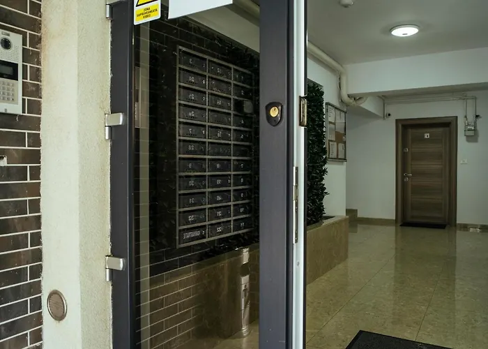 Cozy Special Pallady With Garden & Courtyard *