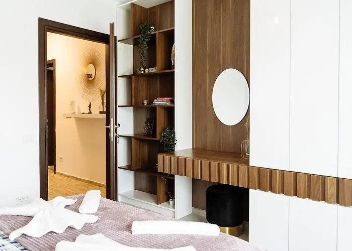 Cozy Special Pallady With Garden & Courtyard * Bükreş