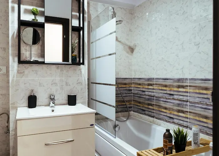 Cozy Special Pallady With Garden & Courtyard *