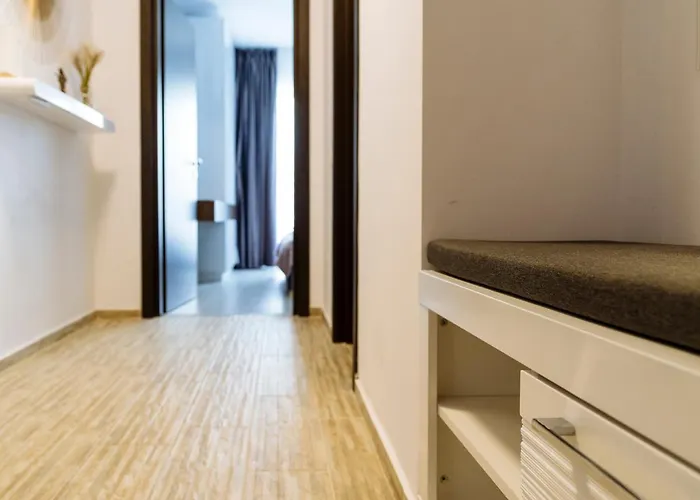 Cozy Special Pallady With Garden & Courtyard Daire Bükreş