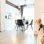 Apartment Cozy Special Pallady With Garden & Courtyard *