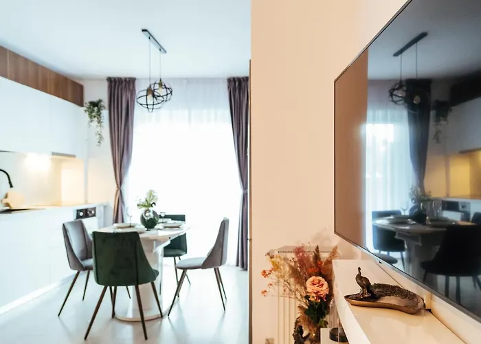 Cozy Special Pallady With Garden & Courtyard